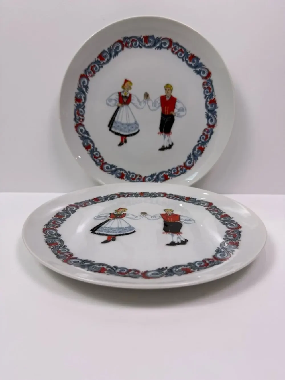 Vintage Bergquist Hardanger Dancers Salad Plates Figgjo Norway Folk Art Set of 2